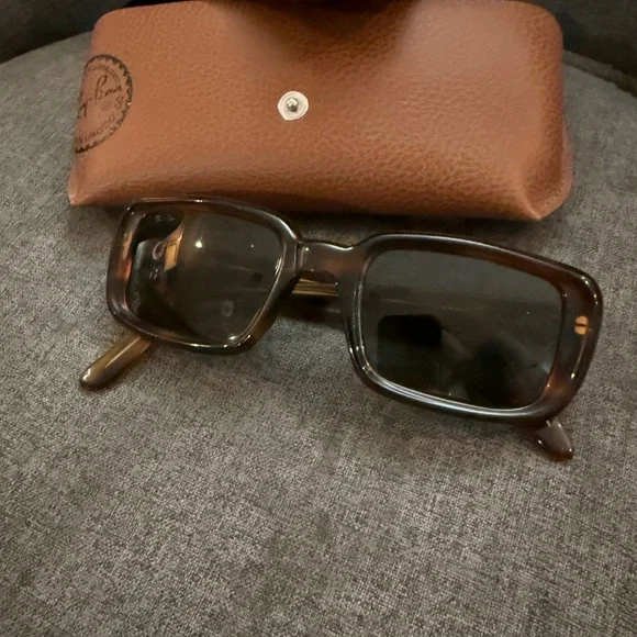 Ray-Ban Tortoise Shell Sunglasses - Picture 2 of 3
